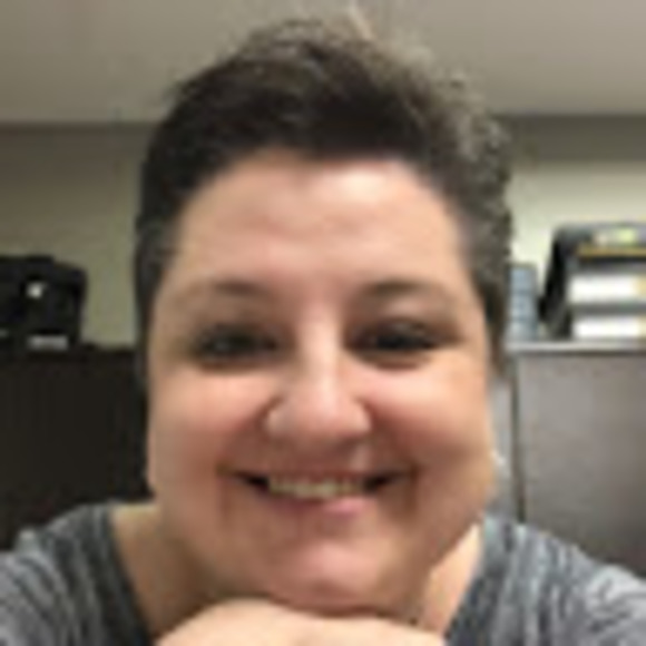 Meet your Posher, Lori - Picture 1 of 1